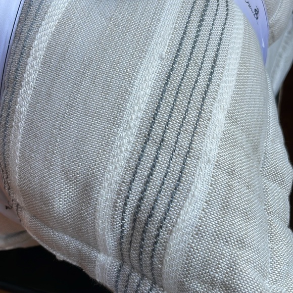 🎉HP🎉BROOKS BROTHERS Set of 2 Indoor/Outdoor Decorative Fade Resistant Pillows! - Picture 16 of 16